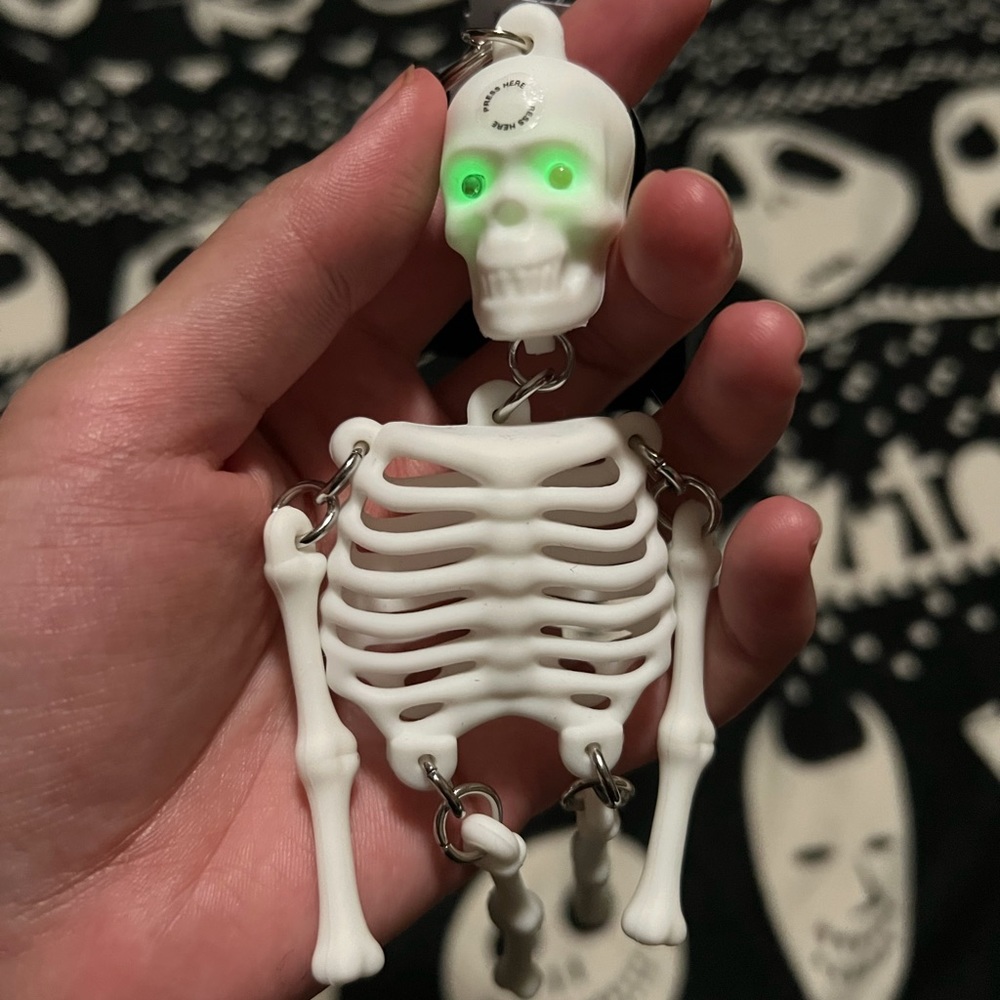 🍁 FALL SALE 🍁 Skeleton pocketbac holder